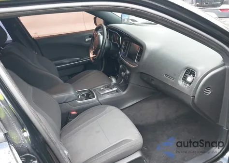 2015 Dodge Charger Sxt z USA, uszkodzony, nr VIN 2C3CDXHG2FH915341